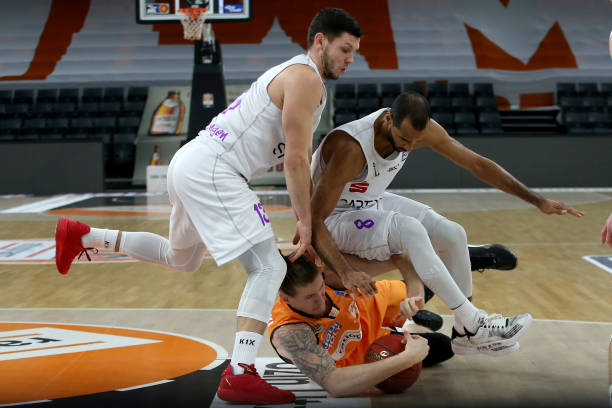 与常规团队 与常规团队